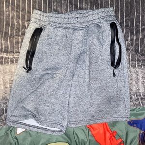 gray shorts